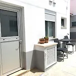 Duarte - Casa T1 N - Com Vista Mar *