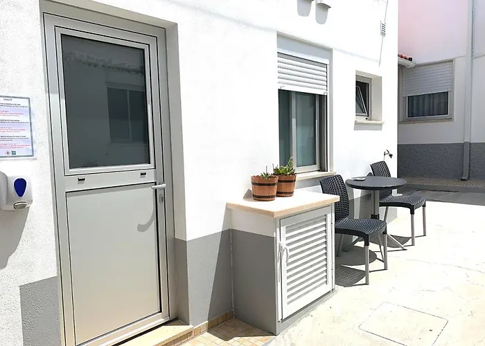 Duarte - Casa T1 N - Com Vista Mar *